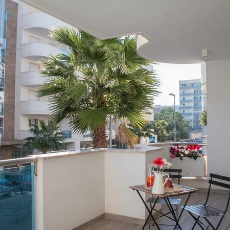 Nilu In Citta - Nuovo Appartamento Con Vista Mare Монополи Экстерьер фото