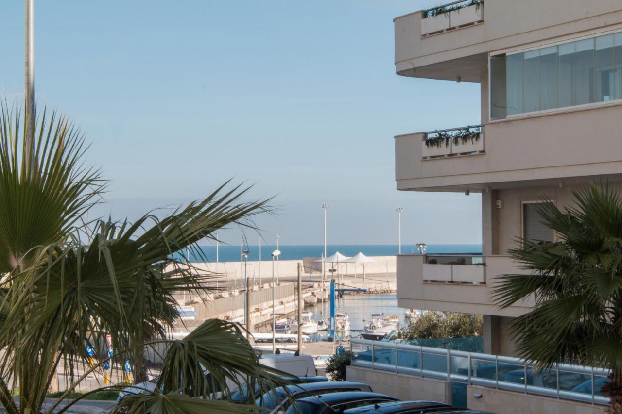 Nilu In Citta - Nuovo Appartamento Con Vista Mare Монополи Экстерьер фото